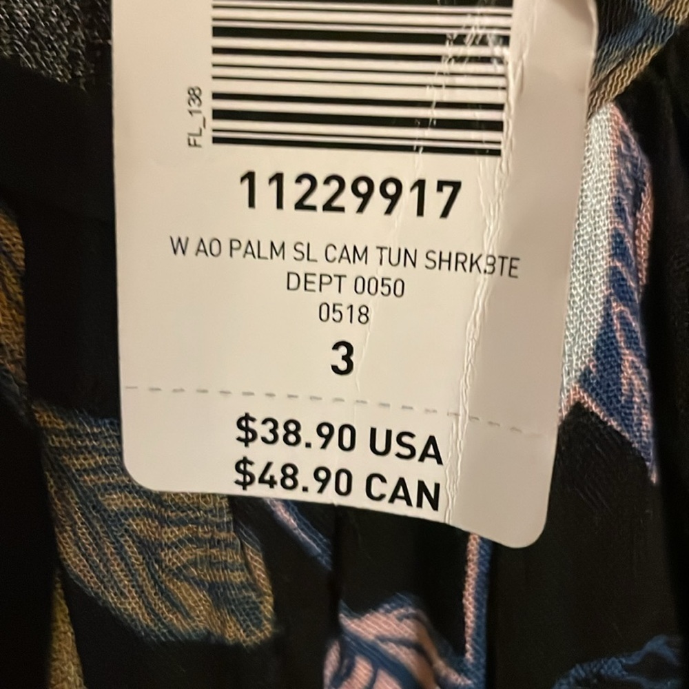 Torrid NWT shark bite tank top - Picture 4 of 4